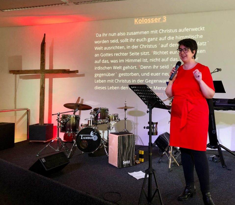 Fülke predigt über Himmel im Kopf